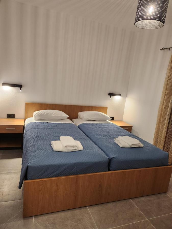 Kastello Apartment Megisti Bagian luar foto