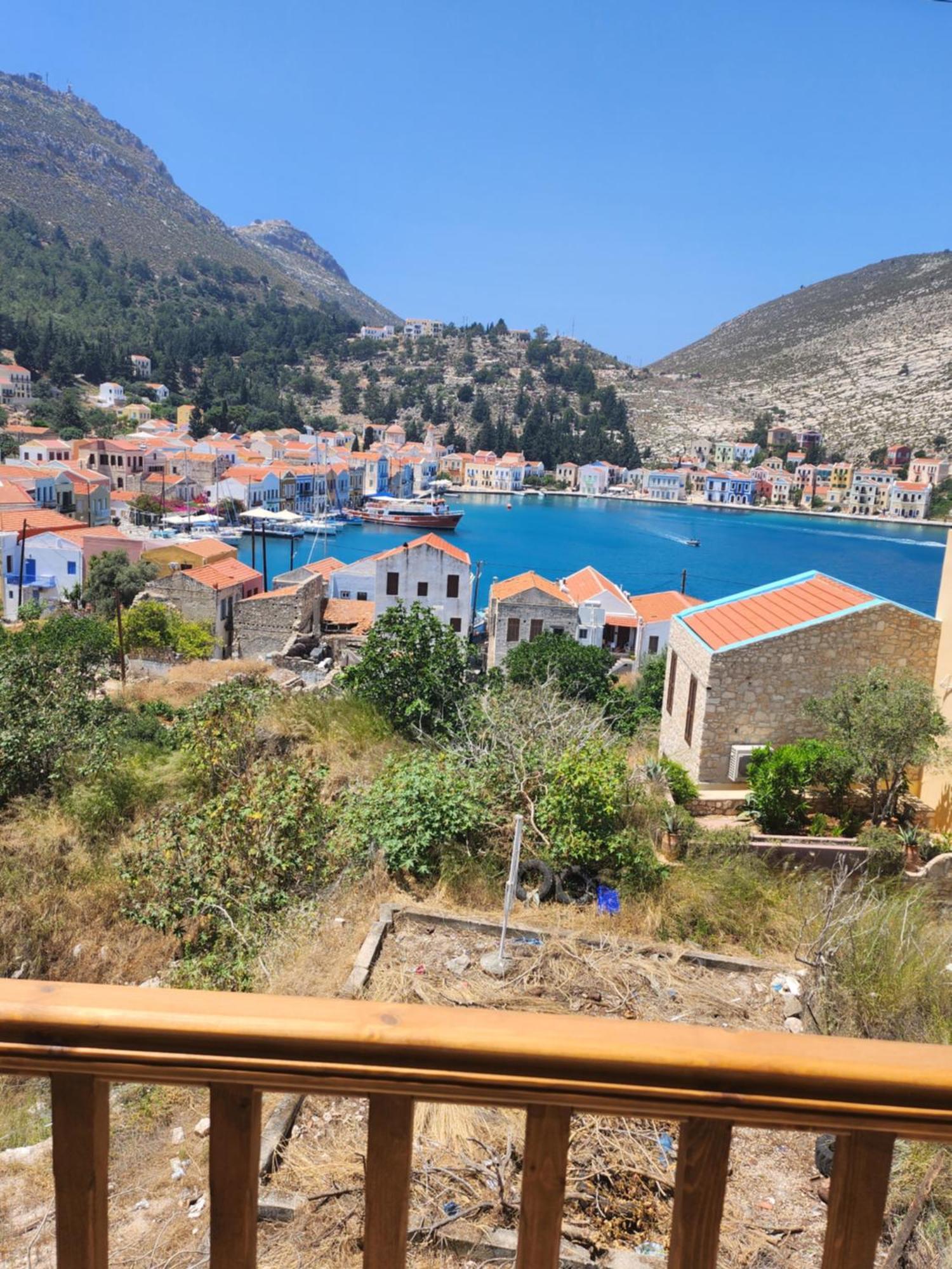 Kastello Apartment Megisti Bagian luar foto