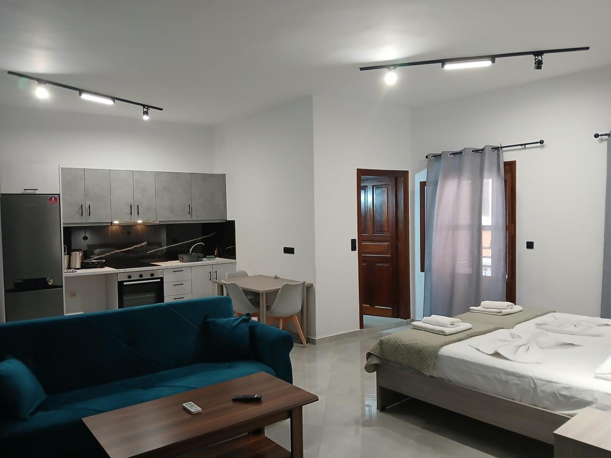 Kastello Apartment Megisti Bagian luar foto