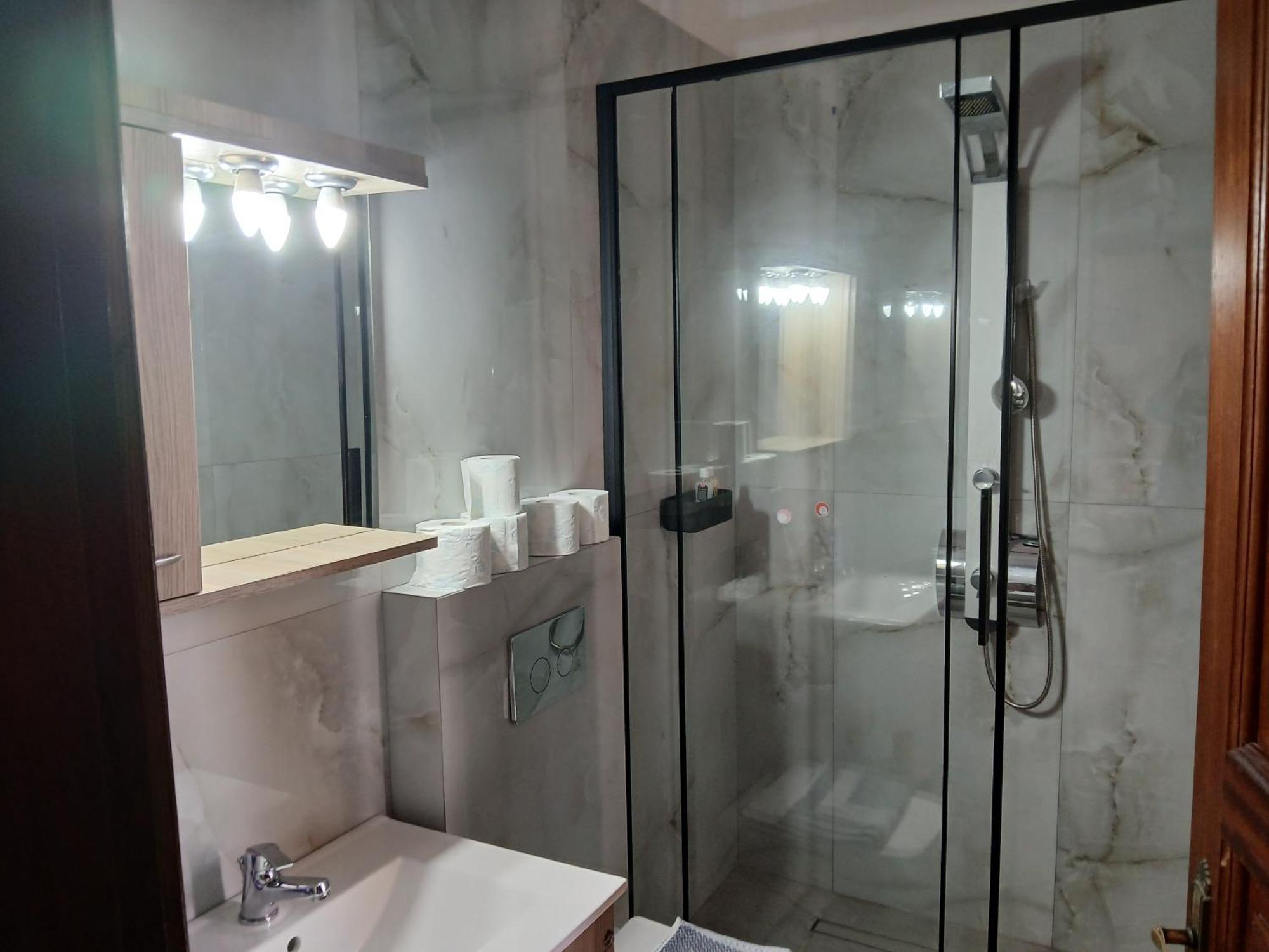 Kastello Apartment Megisti Bagian luar foto